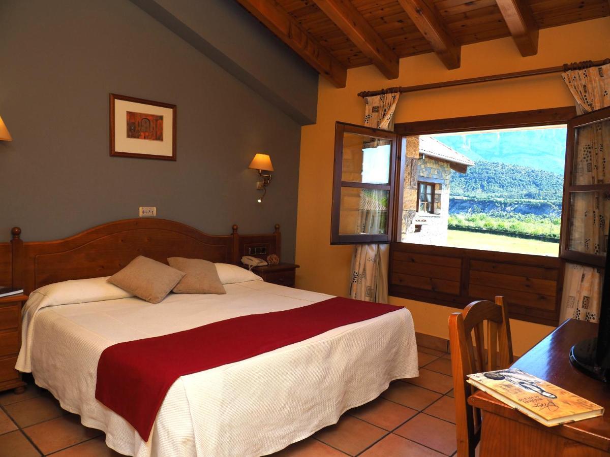 Hotel & Spa Pena Montanesa Aínsa Exterior foto
